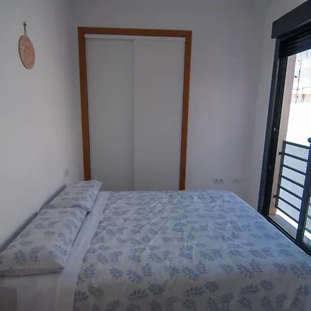 With Terrace In Center - Tcm דירה מאלגה